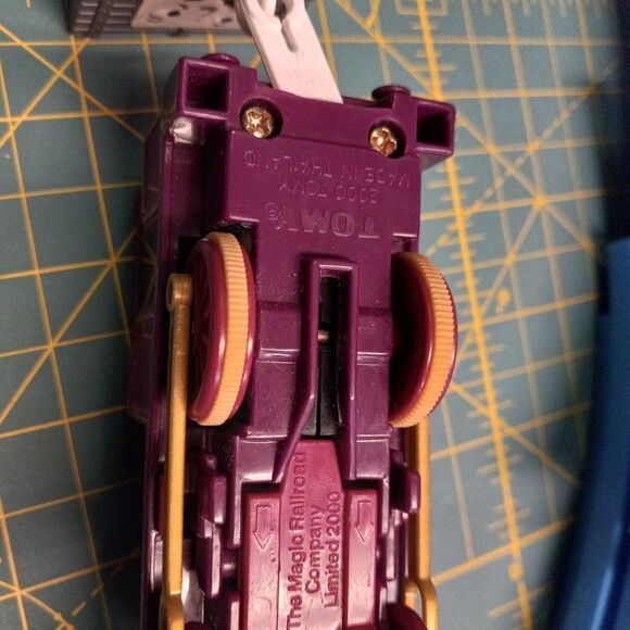 TOMY Train Lady with Troublesome Truck - Picture 5 of 8